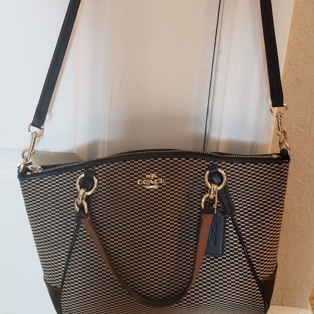 FLASH SALE ⚡⚡Coach crossbody